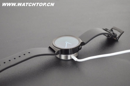 承傳傳統(tǒng)腕表的經(jīng)典設(shè)計(jì)，英媒WT熱評(píng)HUAWEI WATCH 英媒WT Huawei Watch 腕表 熱點(diǎn)動(dòng)態(tài)  第5張