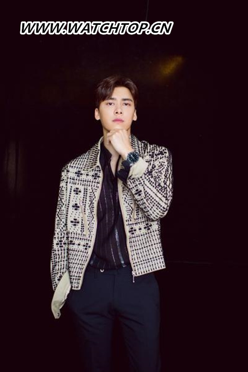 TAG Heuer泰格豪雅品牌大使李易峰佩戴CONNECTED MODULAR智能腕表 精彩亮相《動物世界》發(fā)布會 動物世界 李易峰 智能手表 泰格豪雅 行業(yè)資訊  第2張